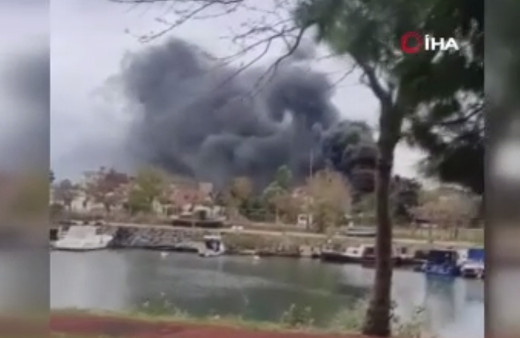 İstanbul'da oto lastikçide yangın! İş yeri kullanılamaz hale geldi