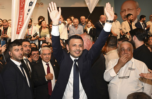 CHP İstanbul İl Başkanlığına Özgür Çelik seçildi