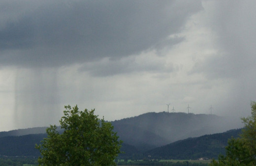 Meteorolojiden kuvvetli yağış ve fırtına uyarıları geldi
