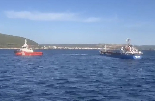 Çanakkale Boğazı’nda kargo gemisi arıza yaptı!
