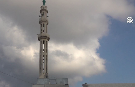 İsrail Lübnan'daki bir cami ve bazı evleri vurdu