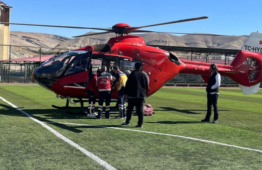 Malatya'da beyin kanaması geçiren hasta ambulans helikopter ile sevk edildi