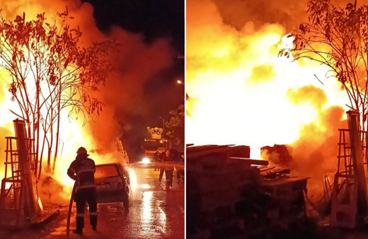 Burdur'da odun deposunda yangın çıktı: 30 ton tahta ve 1 otomobil yandı!