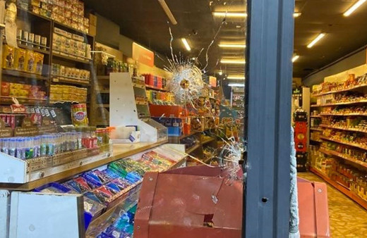 Esenyurt’ta markete silahlı saldırı