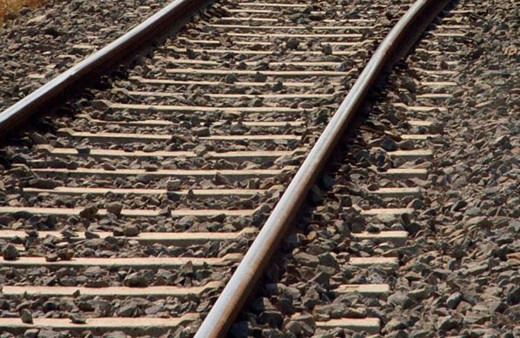 Tren raydan çıktı! 4 kişi öldü, 50 yaralı var