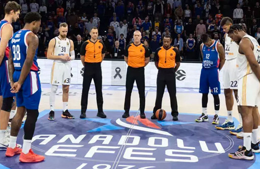 Anadolu Efes'ten Euroleague yönetimine İsrail için saygı duruşu tepki
