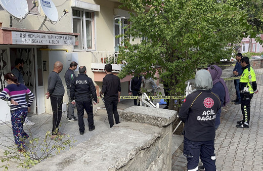 Isparta'da balkondan düşen 90 yaşındaki kişi öldü