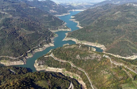 Kocaeli Yuvacık Barajı'nda su seviyesi düştü