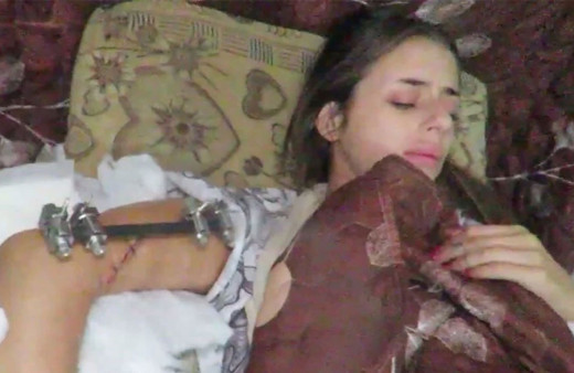 HAMAS rehine kadının görüntülerini yayınladı! Beni tedavi ettiler, ilaç verdiler! Her şey yolunda