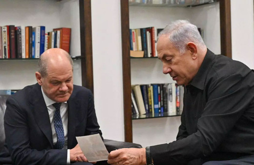 Almanya Başbakanı Scholz, İsrail'den ayrılmak üzereyken sirenler çalınca yere yattı