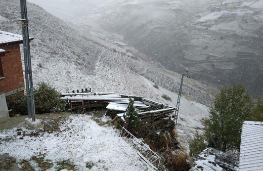 Rize'de Anzer Yaylası beyaza büründü