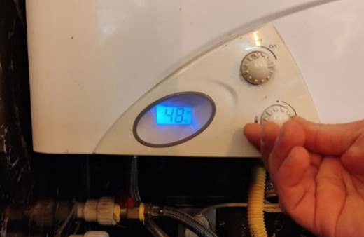 Kombi bacası yerinden çıktı, karı koca hastanelik oldu!