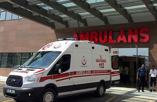 Fatih'te dehşet! Tartıştığı İETT şoförüne baltayla saldırdı