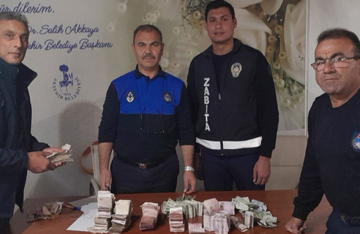 Konya'da dilencinin üzerinden 26 bin 212 lira çıktı!