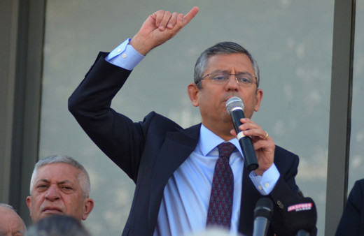 Özgür Özel, parti örgütünü öve öve bitiremedi