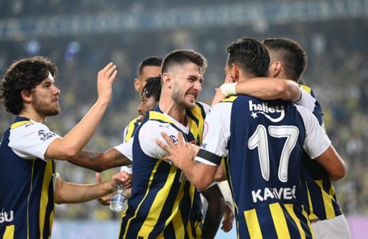 Fenerbahçe Hatayspor'u 4 golle geçti, 9'da9 yaptı!