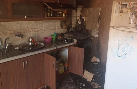 Çamaşır makinası arızalanınca mutfağı yaktı!