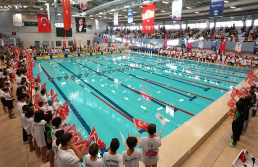12. Geleneksel Cumhuriyet Kupası yüzme yarışmaları başladı