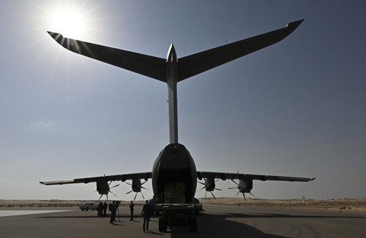 Yardım malzemeleri taşıyan iki uçak daha Mısır'a gönderildi