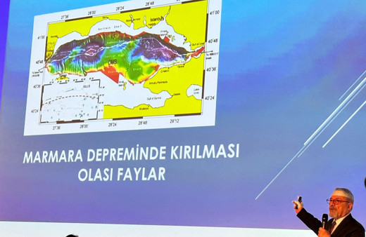 Naci Görür'den tüyler ürperten İstanbul deremi açıklaması! 'Avrupa yakası 9 şiddetinde....'