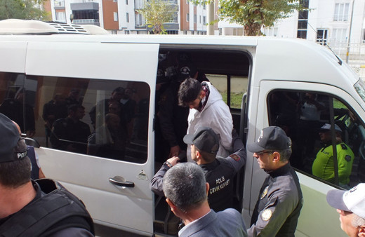 Kayıp olarak aranan çocuk öldürülmüş halde bulundu! Her şeyi itiraf etti