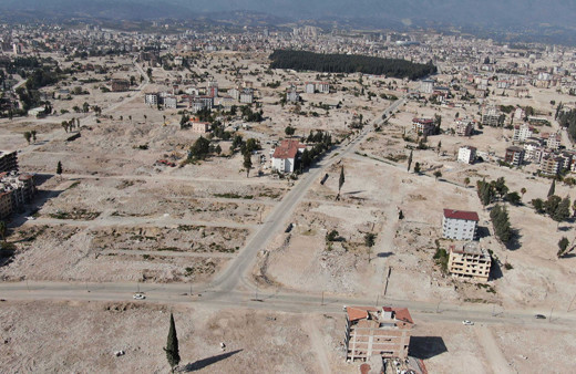 Enkazın çoğu kalktı, Hatay resmen hayalet şehre döndü!