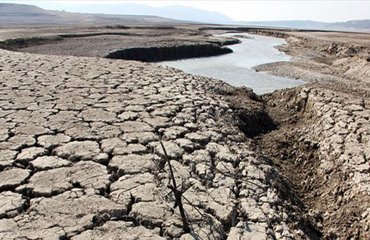 İstanbul'da barajlardaki su seviyesi yüzde 20'nin altına düştü! Suyun rengi değişti