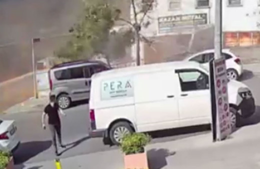 İstanbul'da patlama! Bağcılar'daki patlamada yaralılar var
