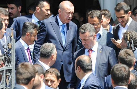 Cumhurbaşkanı Erdoğan cuma namazını Hz. Ali Camisi'nde kıldı