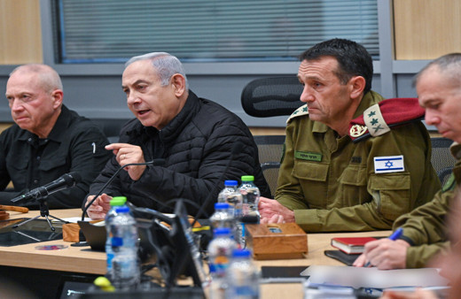 İsrail jetleri, Suriye'nin Halep kentindeki havalimanını hedef aldı