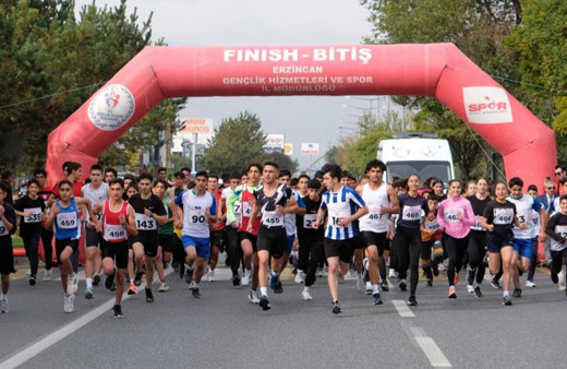 Erzincan'da Cumhuriyet koşusu yapıldı