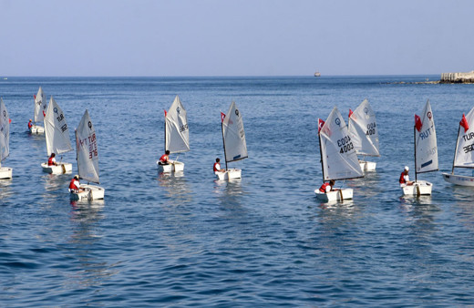 Trabzon'da Cumhuriyet Kupası Yelken Yarışları başladı