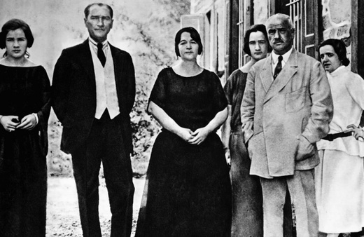 Çok özel fotoğraflarla 100 yıllık Cumhuriyet'in mimarı: Atatürk! Bazıların ilk kez göreceksiniz...