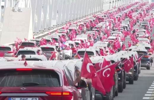 Yüzlerce Togg Yavuz Sultan Selim Köprüsü'nden geçti!