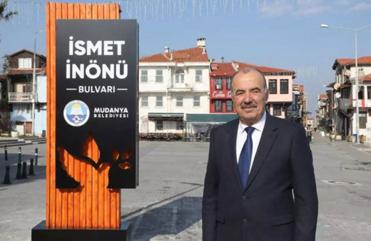 CHP’li Belediye ‘İsmet İnönü’ adını reklam aracı yaptı