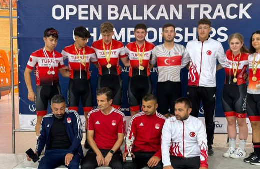 Türk bisikletçiler, Balkan Açık Pist Şampiyonası'nda 20 madalya kazandı!