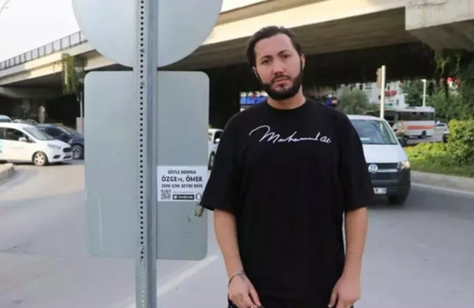 Sevgilisine kendini affettirmek için şehrin her noktasına bu ilanı yapıştırdı