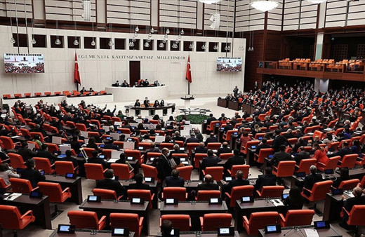 Evleneceklere 2 yıl ödemesiz kredi teklifi TBMM'de