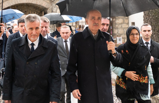 TBMM Başkanı Numan Kurtulmuş cuma namazını Bosna Hersek'te kıldı