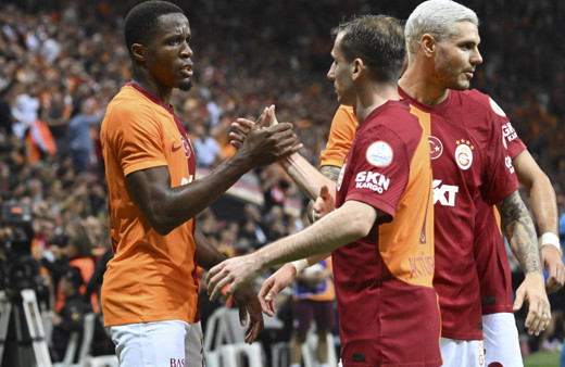 Wilfried Zaha, Galatasaray formasıyla 4. golünü attı
