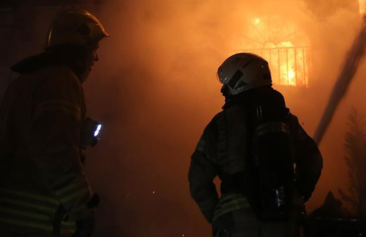 İran'da yangın felaketi: 32 ölü