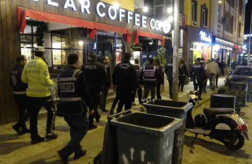 Denizli'de yüzlerce polisin katılımıyla 'Çengel' operasyonu düzenlendi