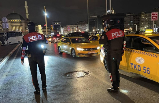 İstanbul'da asayiş uygulamasında aranan 640 zanlı yakalandı