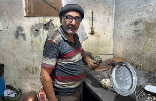 60 yıldır kalaycılık mesleğini yaşatmaya çalışıyor