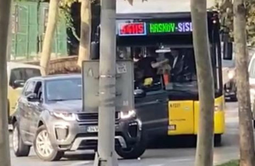 Beyoğlu'nda İETT otobüsünün önü kesildi, olayla ilgili detaylar ortaya çıktı