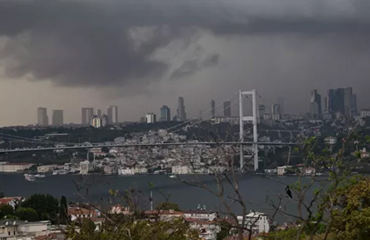 İstanbul'da fırtına ve dolu yağışı bekleniyor! AKOM'dan açıklama geldi