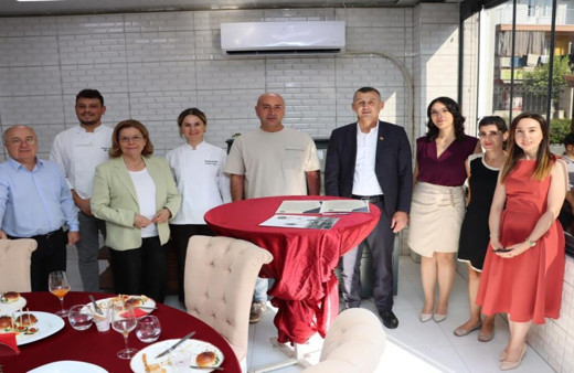 Mersin'de Mutfak Sanatları Bölümü öğrencileri için ceket giyme töreni düzenlendi