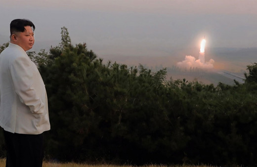Bu da Kuzey Kore bayramı: 18 Kasım Füze Endüstrisi Günü!
