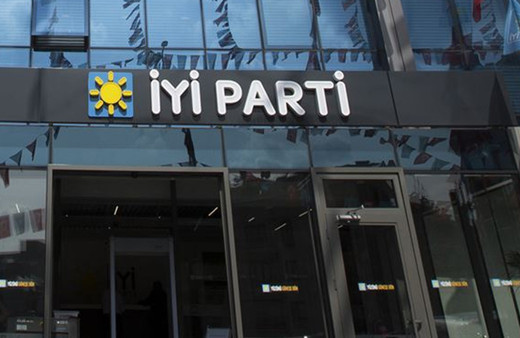 İYİ Parti'de bir istifa daha