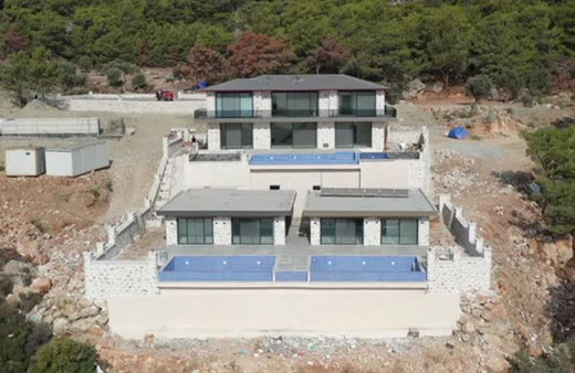 Antalya'da kaçak inşa edilen villa böyle yıkıldı!